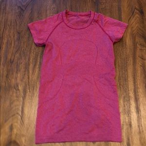 Lululemon swiftly tee in red stripe